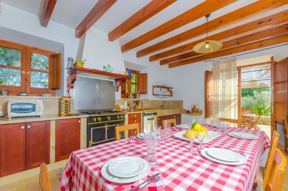 Ca Na Ramona With 4 Bedrooms and 5 Bathrooms