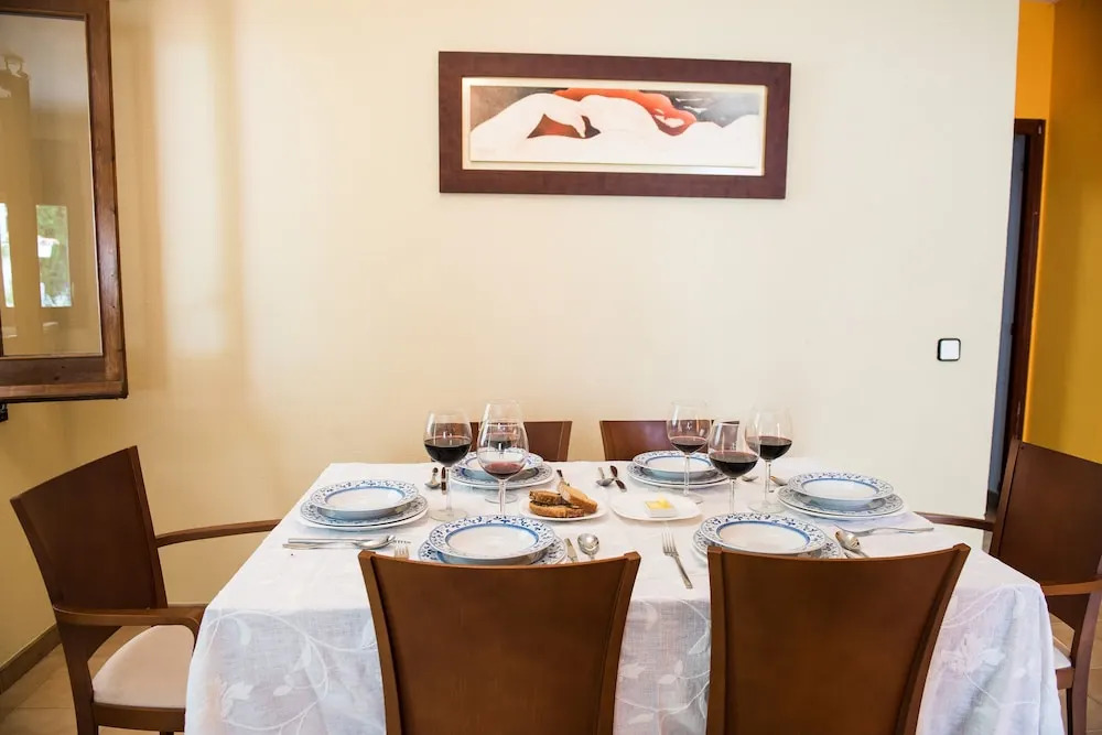 Hauzify I Villa Parc