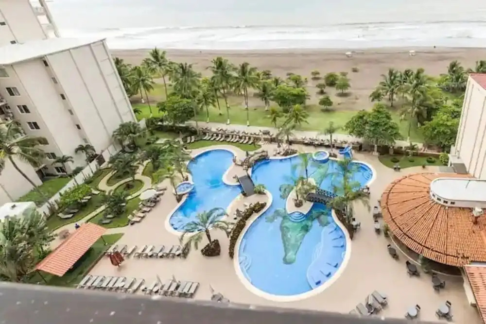 Seaview Oasis 1-BRSuite in Croc's casino