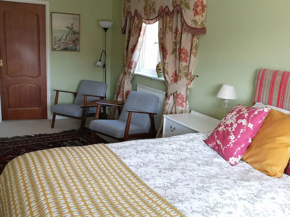 UPTHEDOWNS B&B