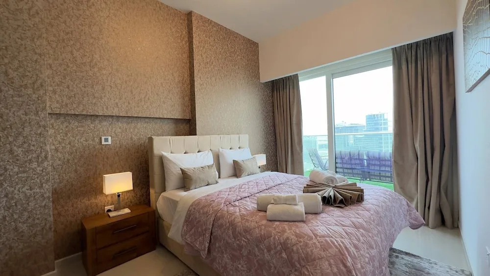 Mh - 2 Bhk Canal View Near Dubai Mall - Ref2516