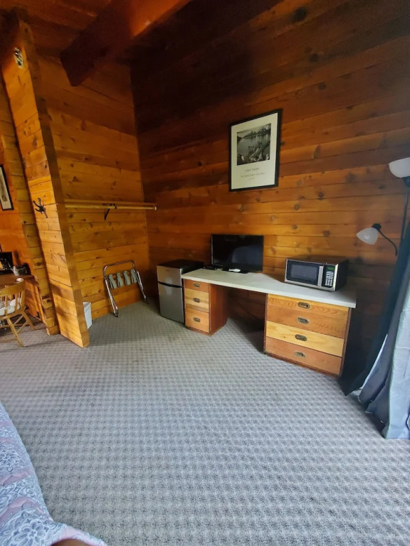 Virginian Resort