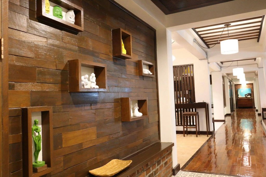 Kampaeng Ngam Hotel - Steps to Night Bazaar & Old City