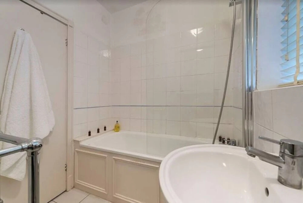 Two Bed Flat in Fashionable Chelsea