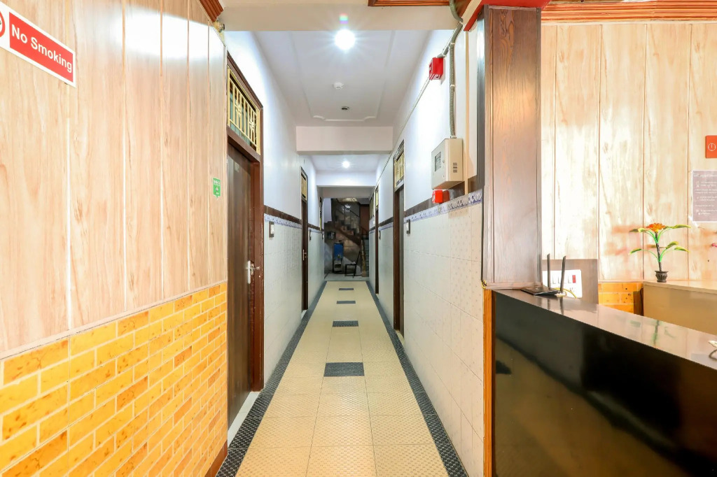 OYO Flagship 76340 Hotel PR palace