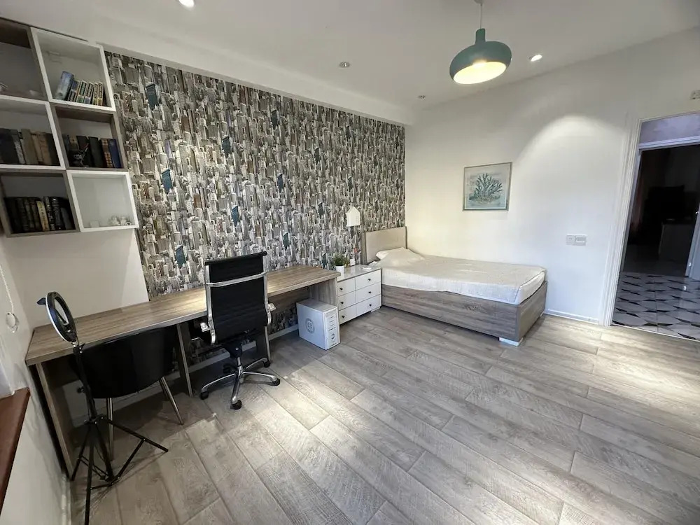 Charming 2-bed Apartment in Baku City Center