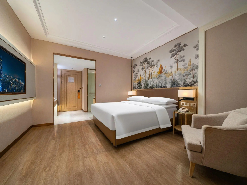 Vienna Hotel (Nanshan Science and Technology Park Wanxiang Tiandi Store)