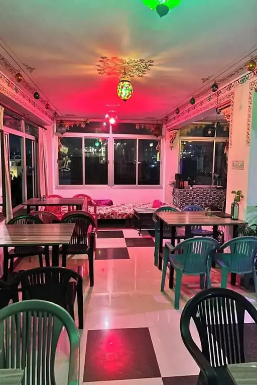 Nukkad Guest House Near Lake Pichola