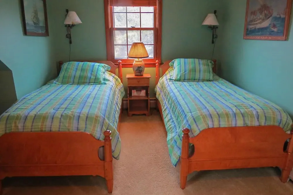 220 Bay View Road - Three Bedroom House