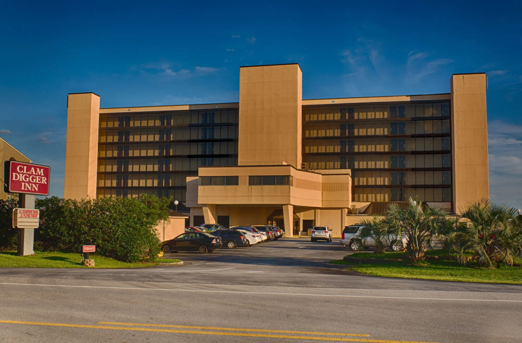 Crystal Coast Oceanfront Hotel