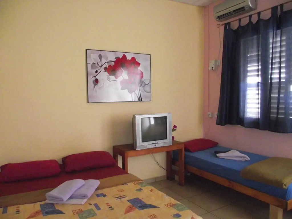 Hotel 28