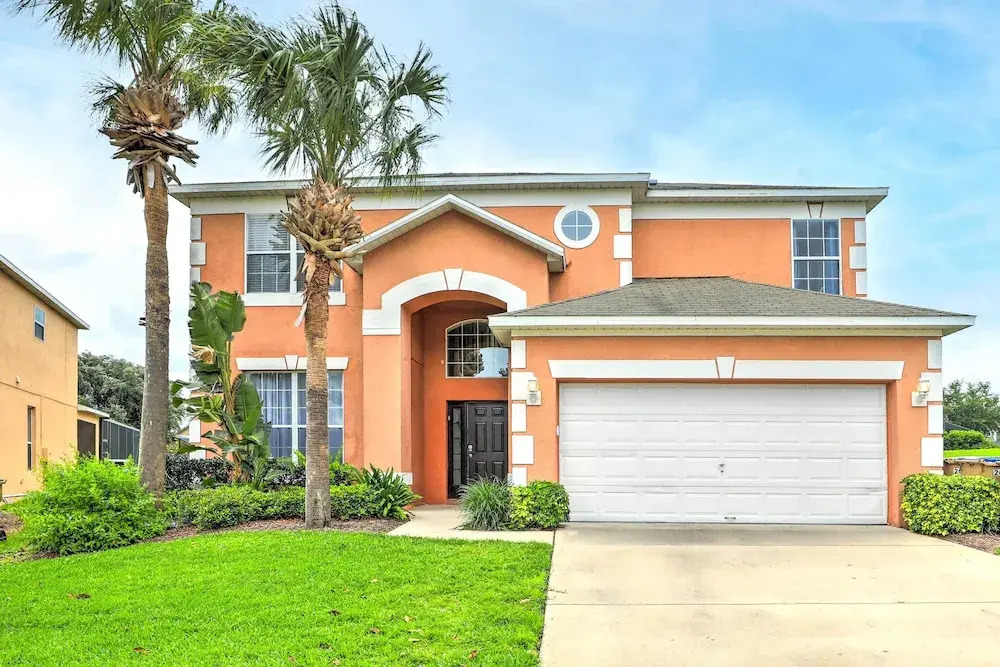Less Than 5 Mi to Disney World Resort Home for Families!