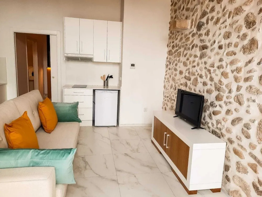 Termas Romanas Allon by Seaward Suites