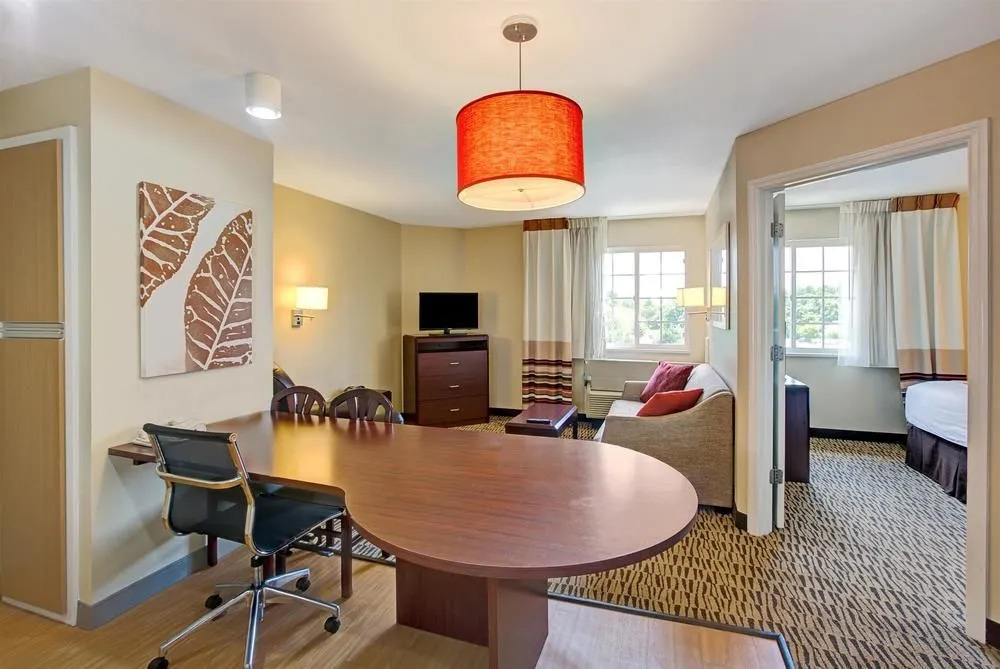 Hawthorn Suites by Wyndham Greensboro