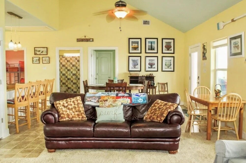 Hooked On A Feeling 3 Bedroom Home by RedAwning