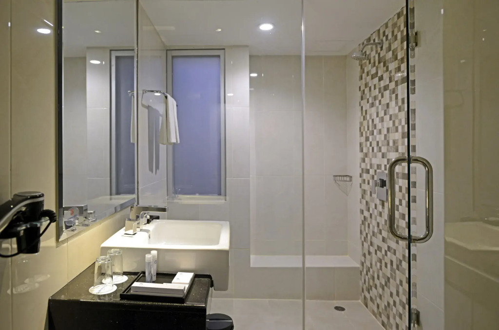 CROWN PRINCE Hotel Surabaya Managed by Midtown Indonesia