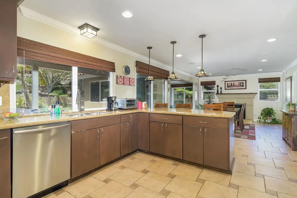 New Listing! Tranquil Estate W/ Private Pool & Gym Home