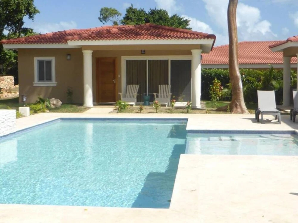 Private two Story Villa With Guest House