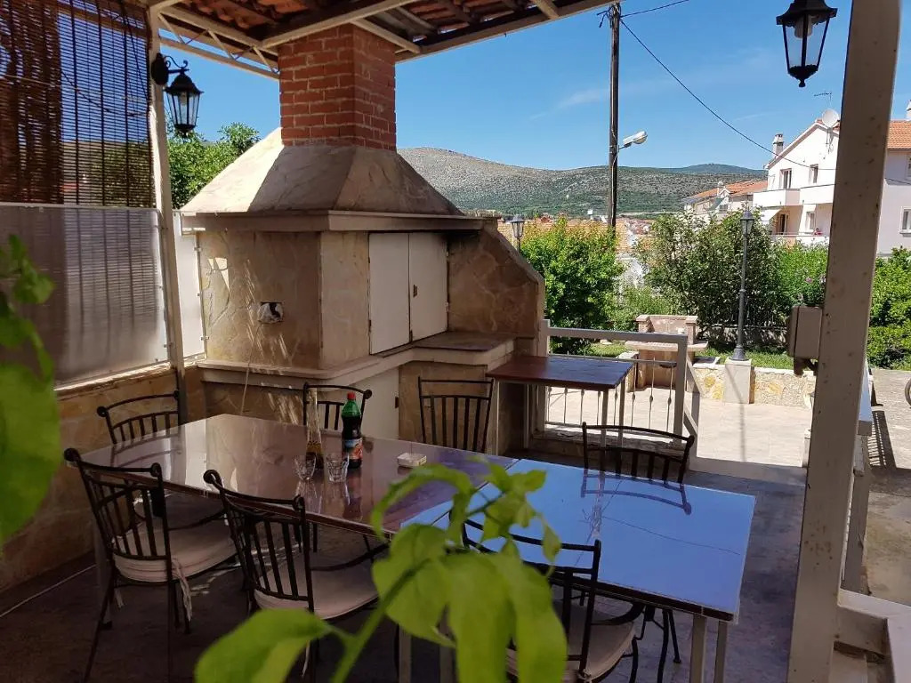 Mravak Apartments