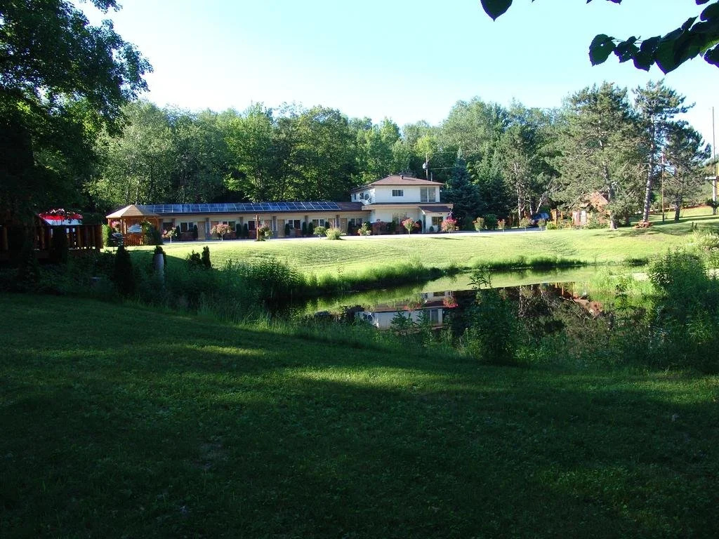 The Highlands Motel