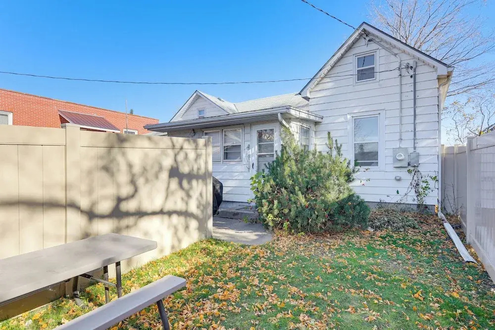 Steps to Shore! Pet-friendly Lake Waconia Getaway