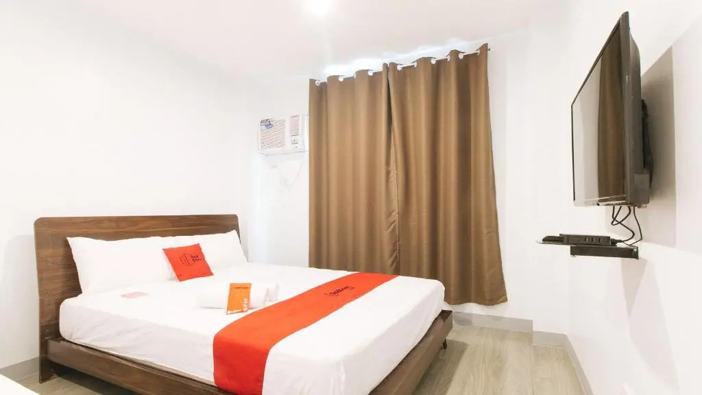RedDoorz near Zobel Roxas St