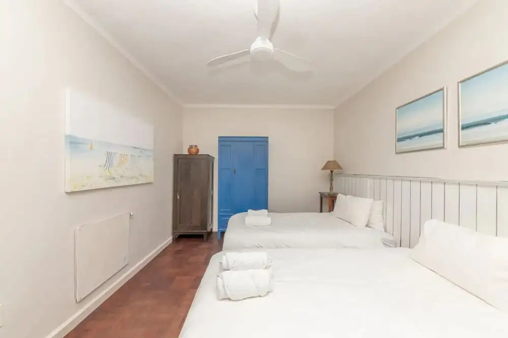 Tropical 1BD Hideaway Near Queens Beach, Fresnaye!