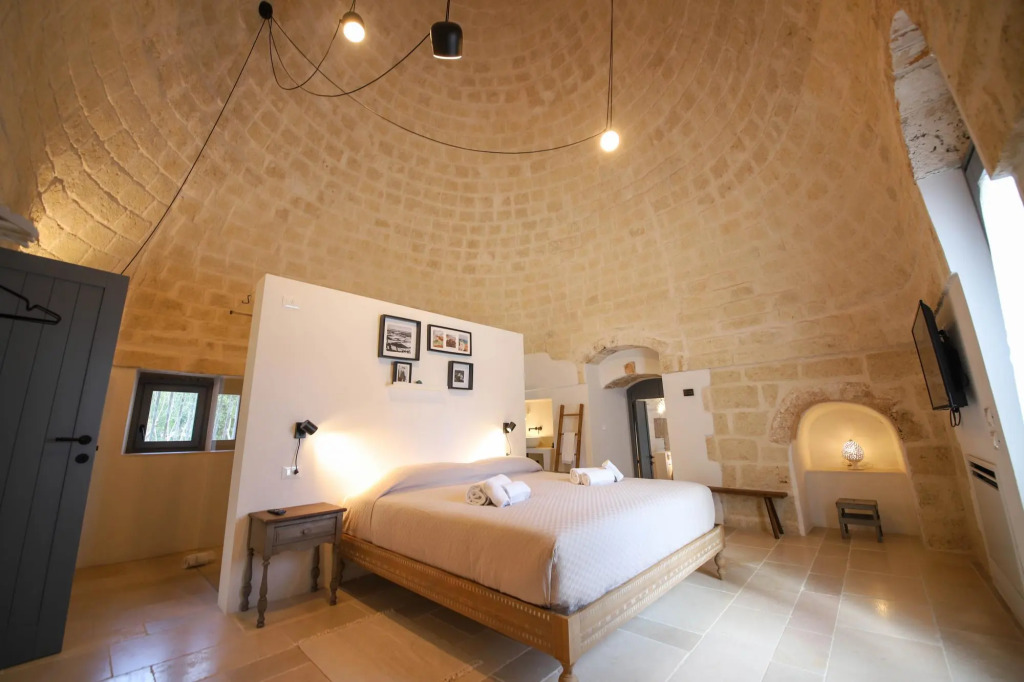 TD Trulli Tortorella with Nature Pool Sauna