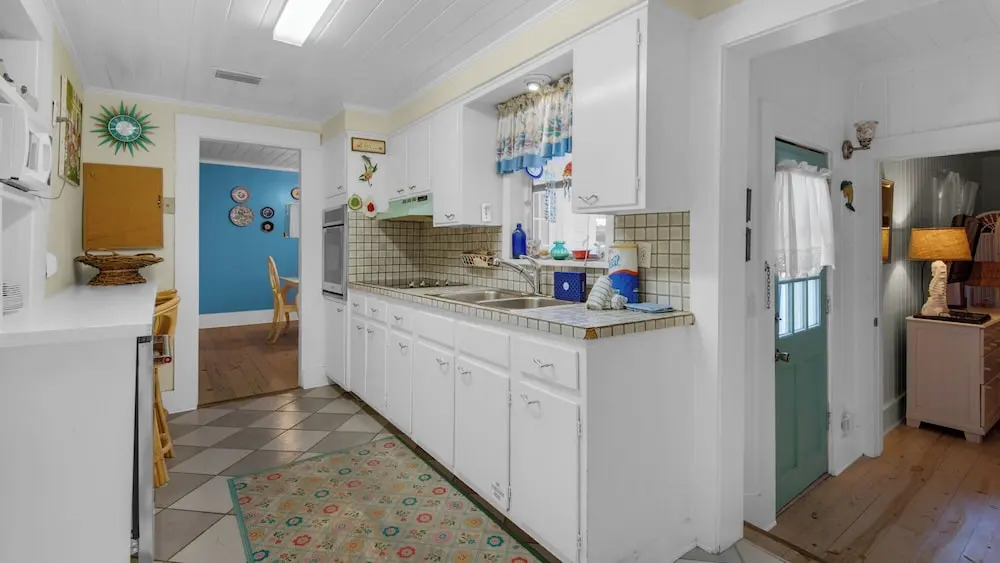 2 Minutes to the Beach; Close to Seaside, Vintage Cottage in Old Seagrove
