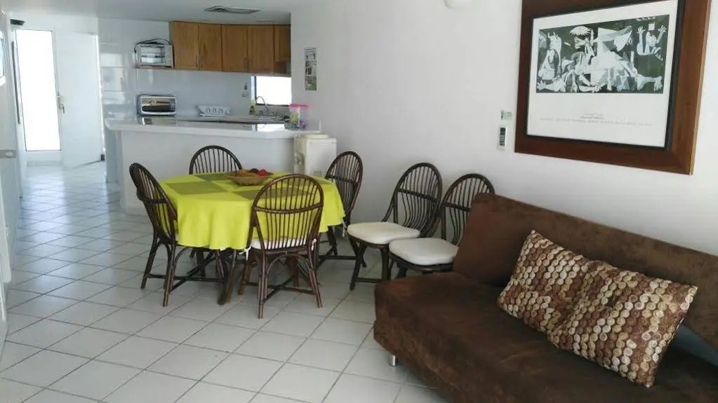 Apartamento en el Centro de San Andrés Islas con vista al mar- Edificio Bay Point 703
