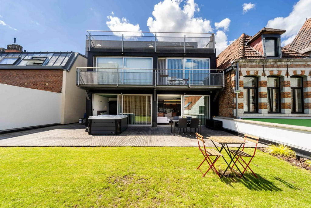SPA & Garden - Luxury Private Apart' Mons Center