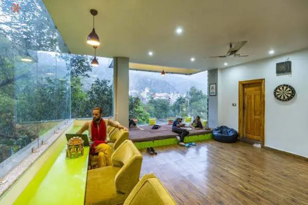 Zostel Rishikesh, Tapovan