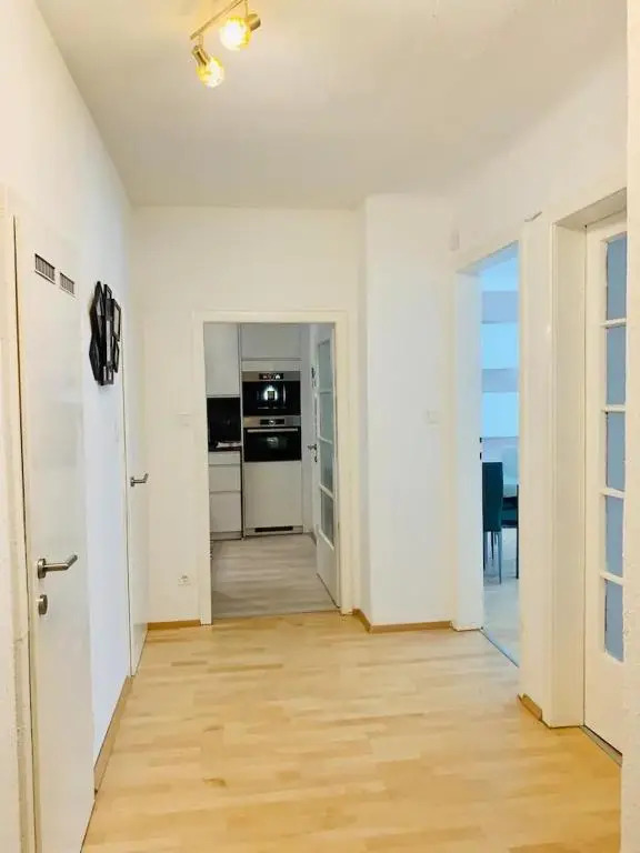 Central 75m² Apartment at Belvedere Palace
