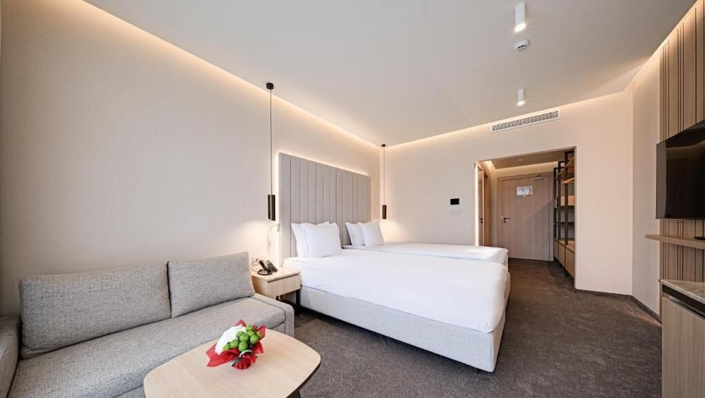 Aparthotel Complex SamElyon