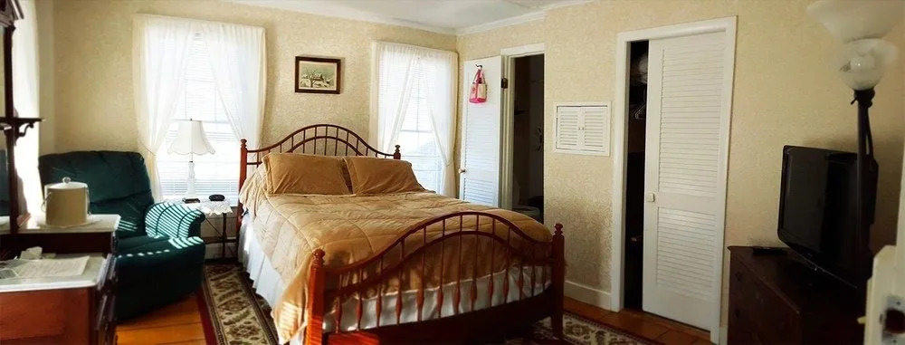 West Dover Inn