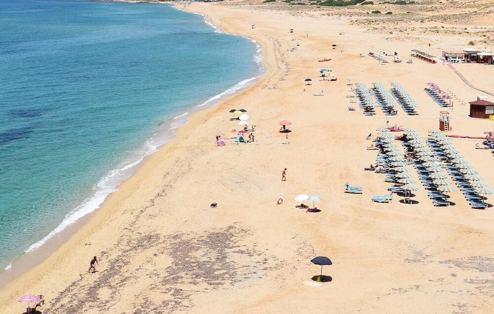 Beautiful Apartment in Porto Alabe With 3 Bedrooms and Wifi
