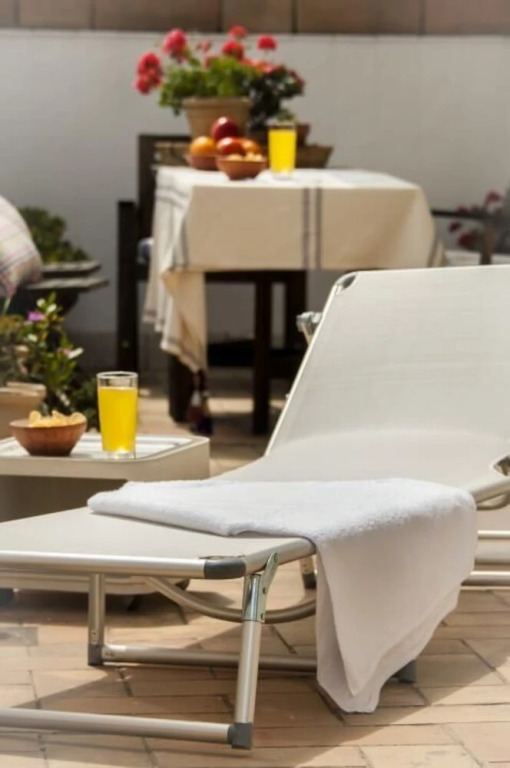 Bright & Beautiful 3 BD Apartment With Private Terrace - Magdalena Terrace