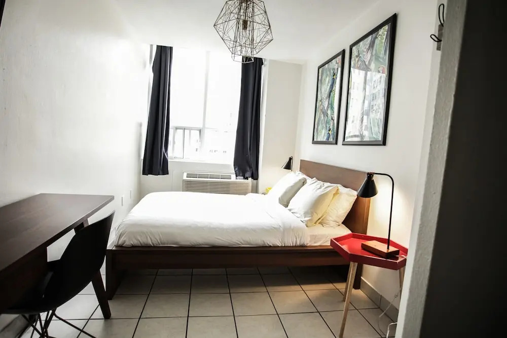 HI Toronto Hostel
