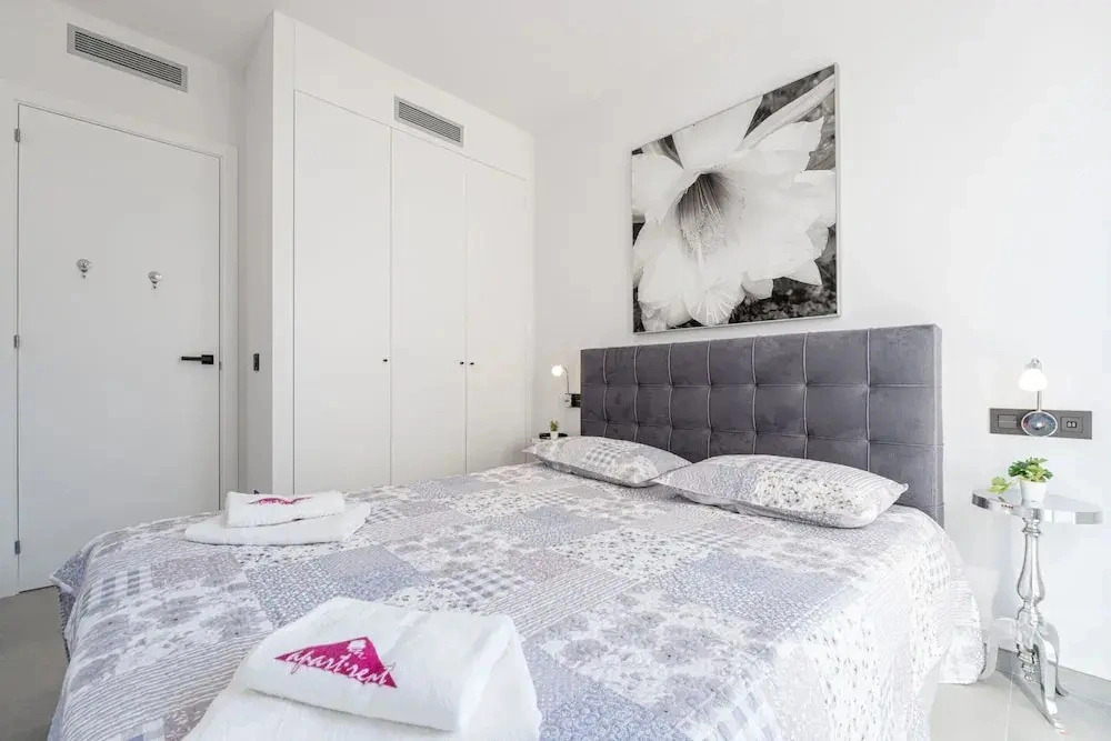 Apartment in Roses Near the Beach & Pool