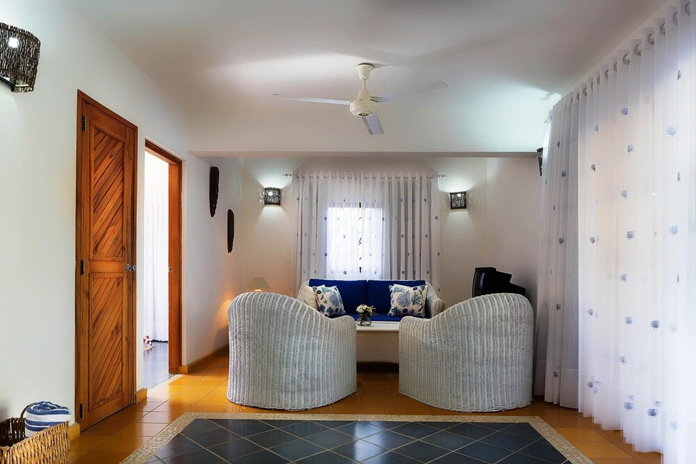 Condo Hotel Playa Las Ballenas