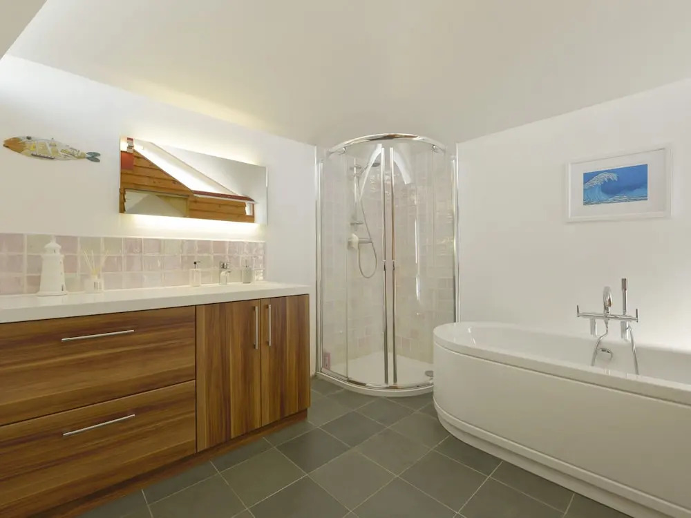 3 Newhall Green