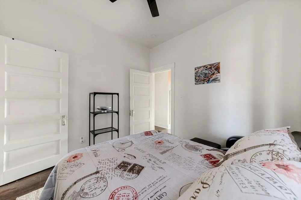 The Dobbs Manor 3 Bedroom Duplex by Redawning