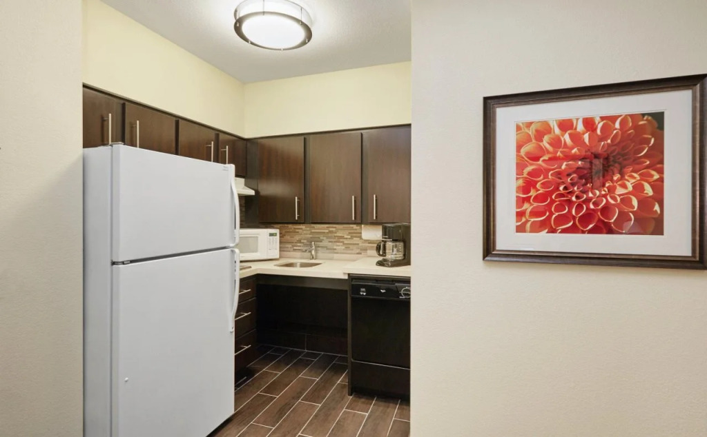 Staybridge Suites Glenview by IHG