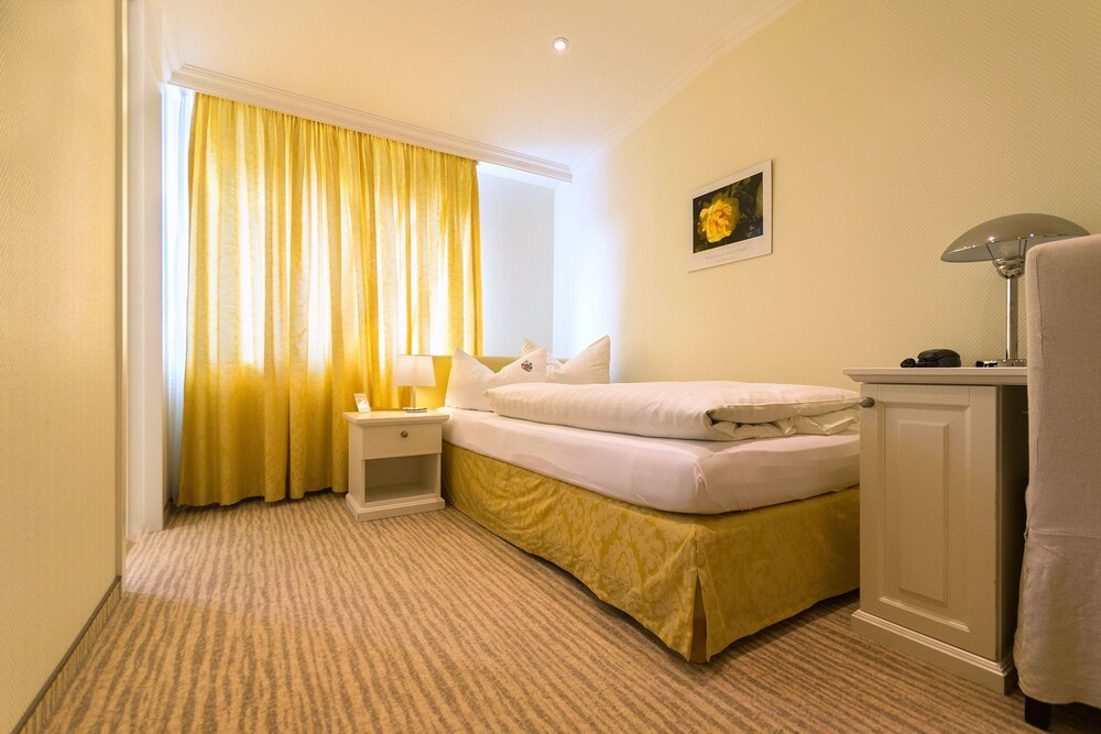 Intourhotel