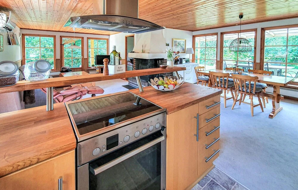 Gorgeous Home In Örkelljunga With Wifi