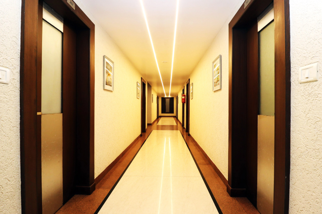 Hotel Rajhans Regent