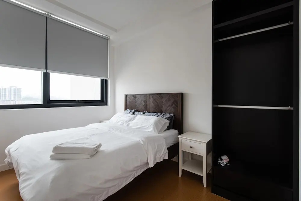 The Hub Service Apartment
