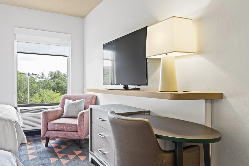 Holiday Inn - St. Petersburg West by IHG