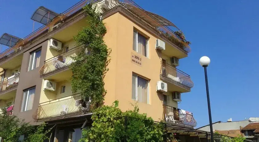 Zora Guest House