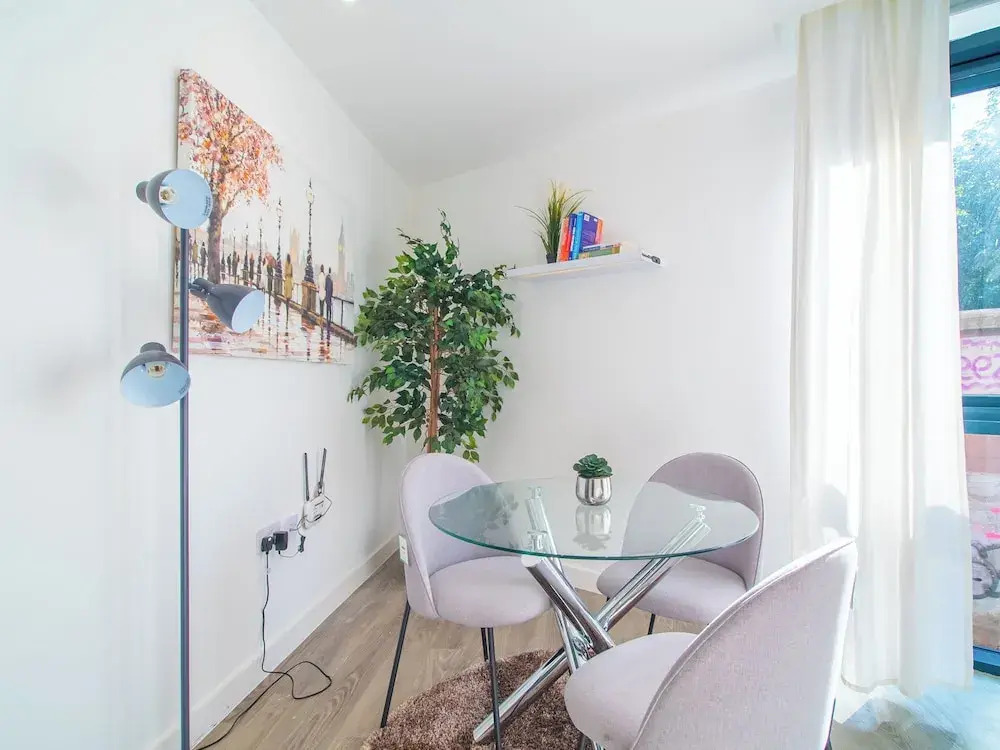 Sheffield City Apartment Retreat